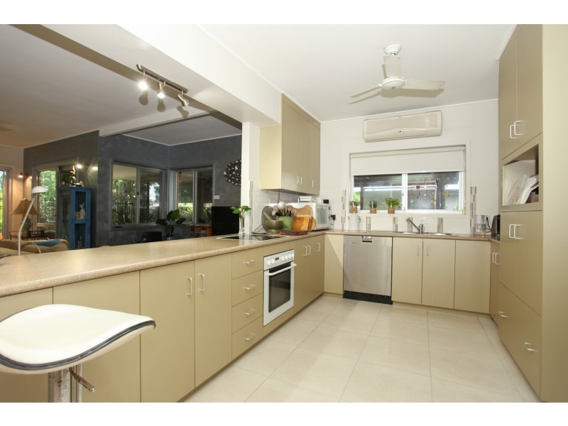 3 Quail Street, Slade Point QLD 4740