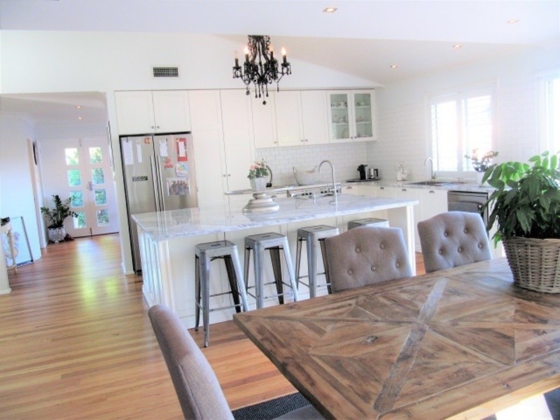 11 Windward Crescent, Gwandalan NSW 2259