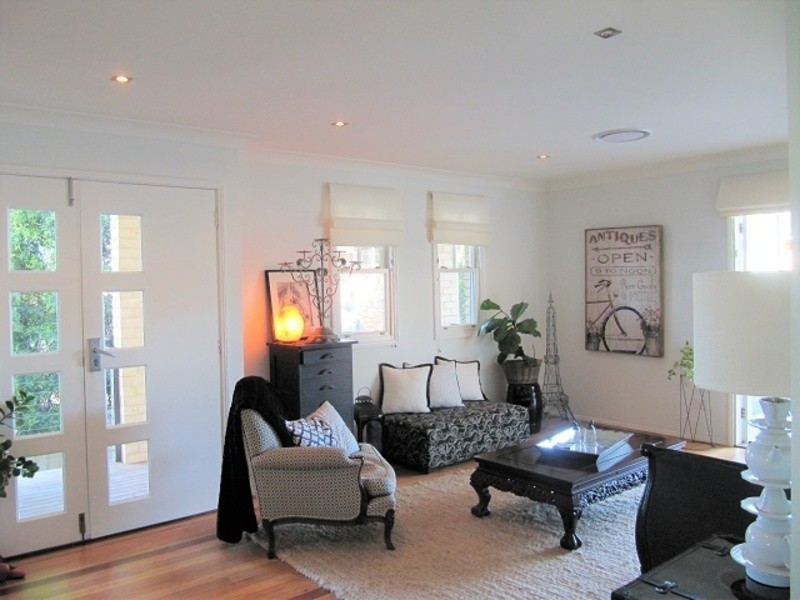 11 Windward Crescent, Gwandalan NSW 2259