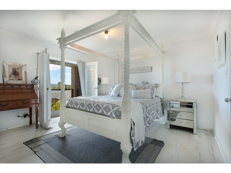 11 Windward Crescent, Gwandalan NSW 2259