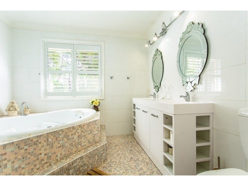 11 Windward Crescent, Gwandalan NSW 2259