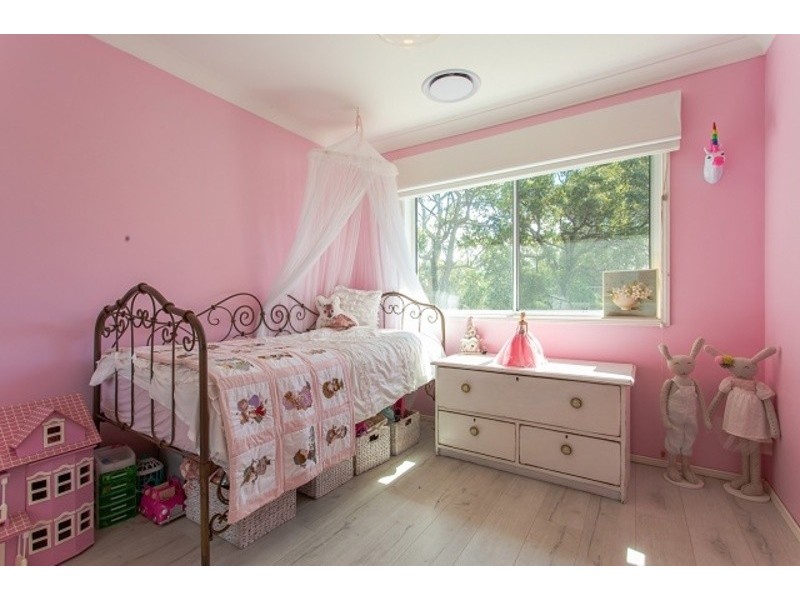 11 Windward Crescent, Gwandalan NSW 2259