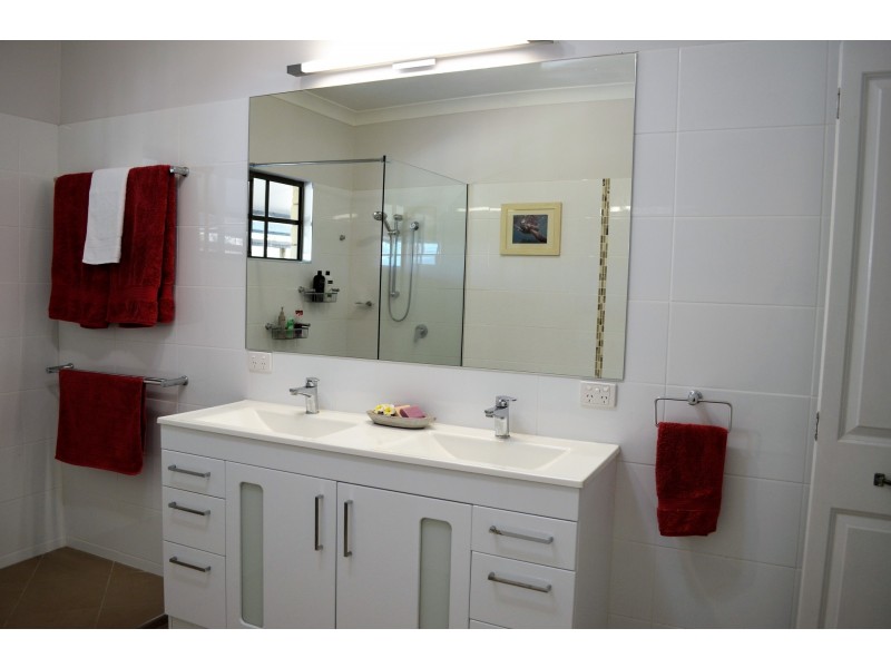 125 Camm Road, Mount Julian QLD 4800