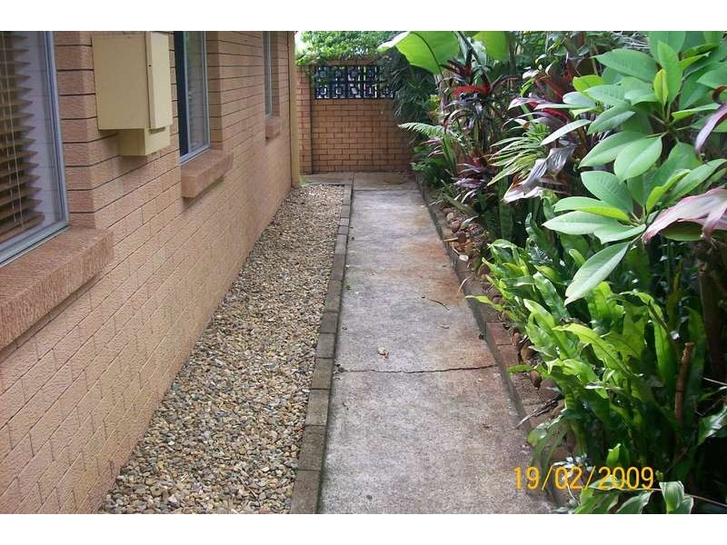 6 Margaroola Avenue, Biggera Waters QLD 4216