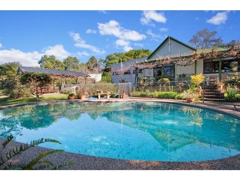 37 Cranstons Rd, Middle Dural NSW 2158