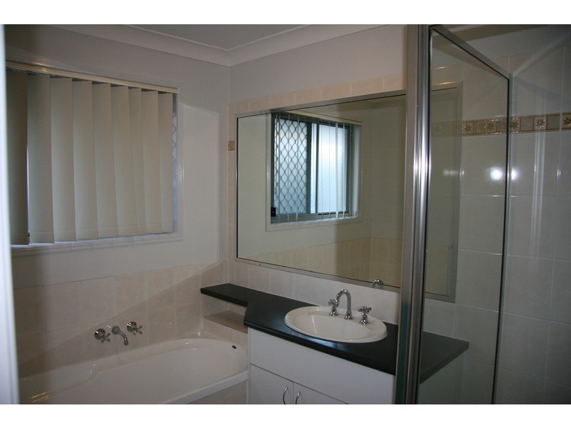 17 Lavender Street, Springfield Lakes QLD 4300