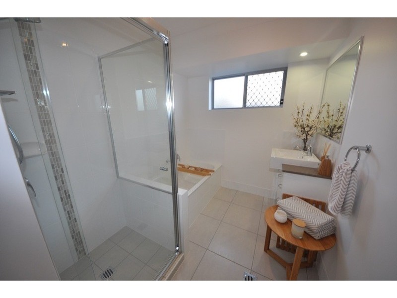 7 Somerset Drive, Andergrove QLD 4740