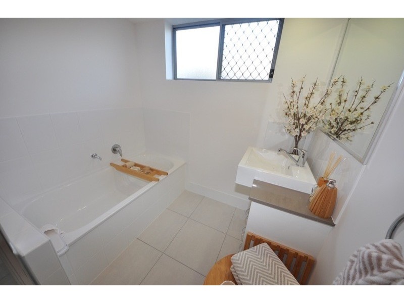 7 Somerset Drive, Andergrove QLD 4740