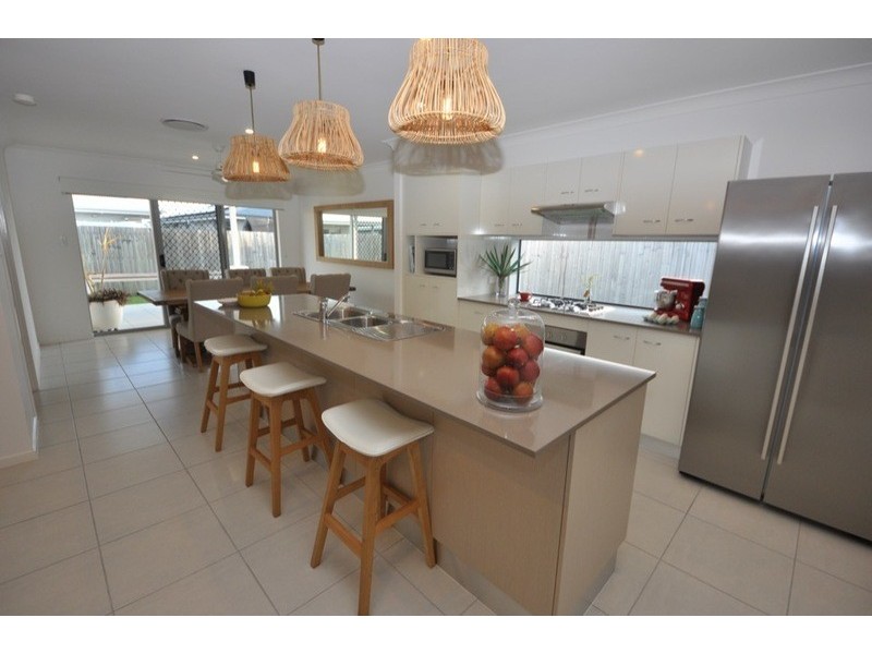 7 Somerset Drive, Andergrove QLD 4740