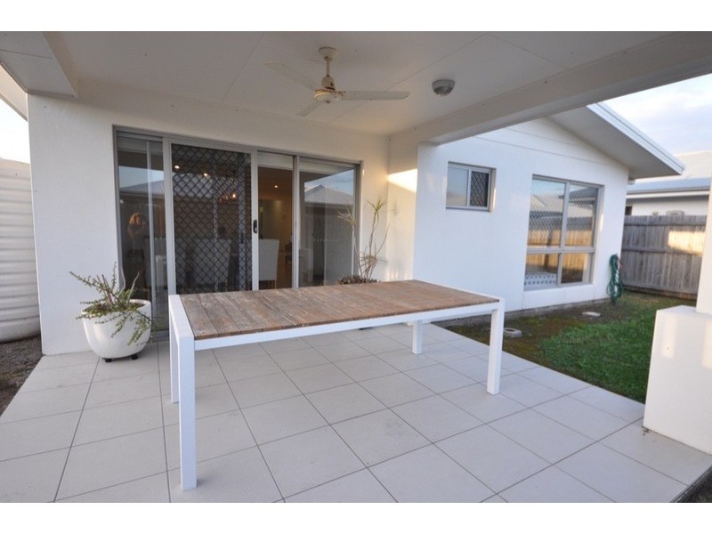 7 Somerset Drive, Andergrove QLD 4740