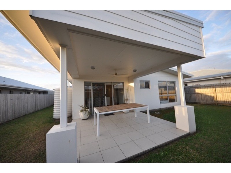 7 Somerset Drive, Andergrove QLD 4740