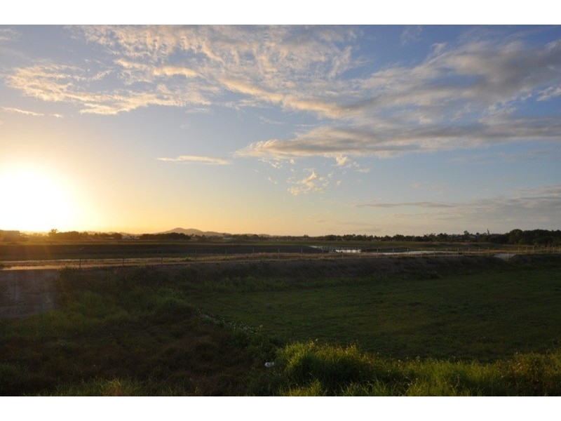 7 Somerset Drive, Andergrove QLD 4740