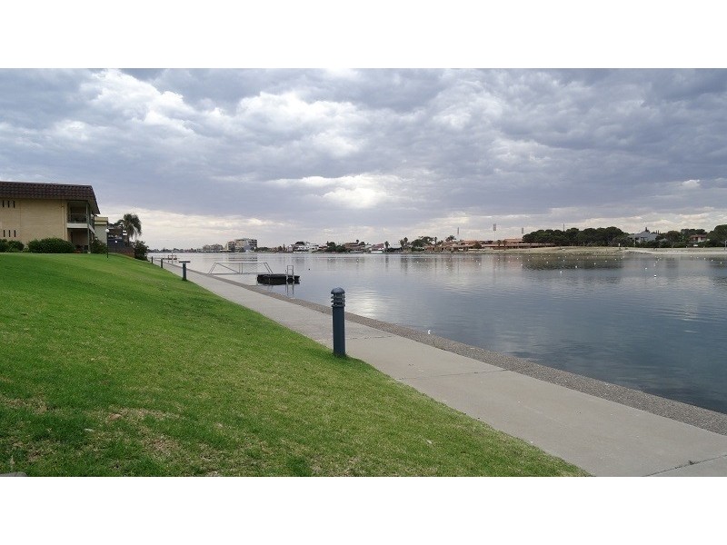 24/70 Military Road, Tennyson SA 5022