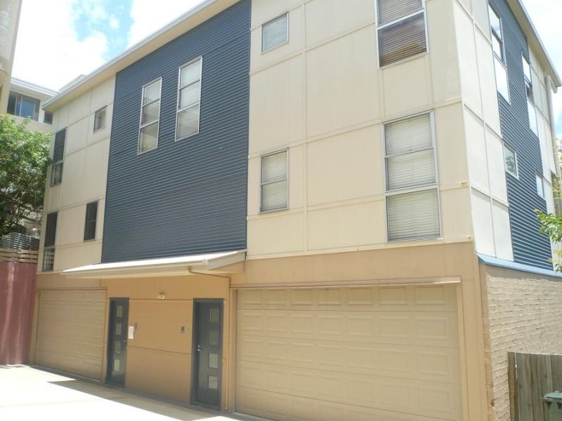 4/21 Hazelwood Street, Highgate Hill QLD 4101