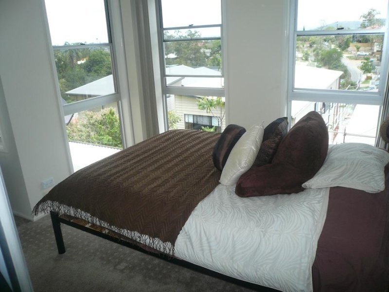 4/21 Hazelwood Street, Highgate Hill QLD 4101