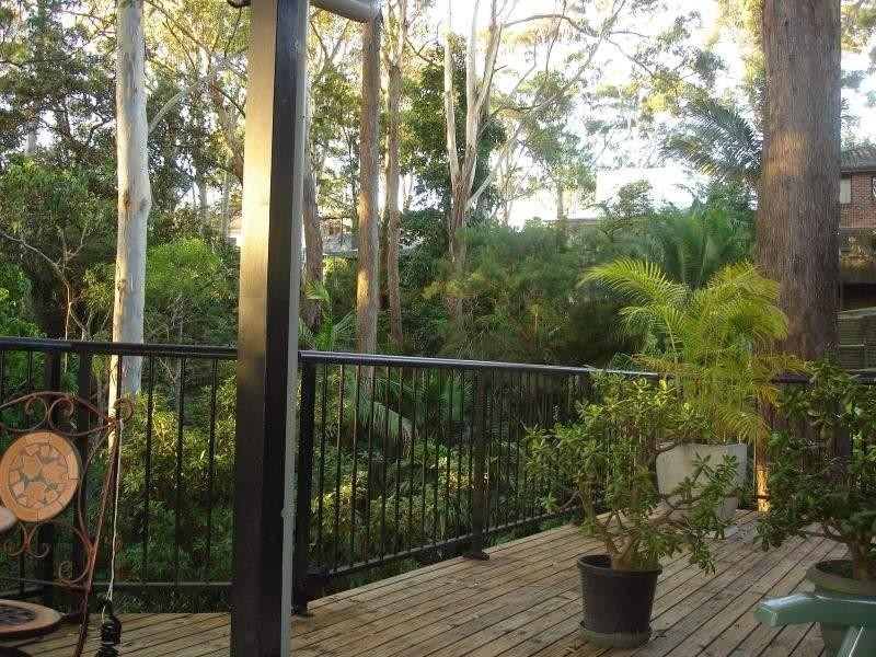 4 Bellevue Cres, North Avoca NSW 2260