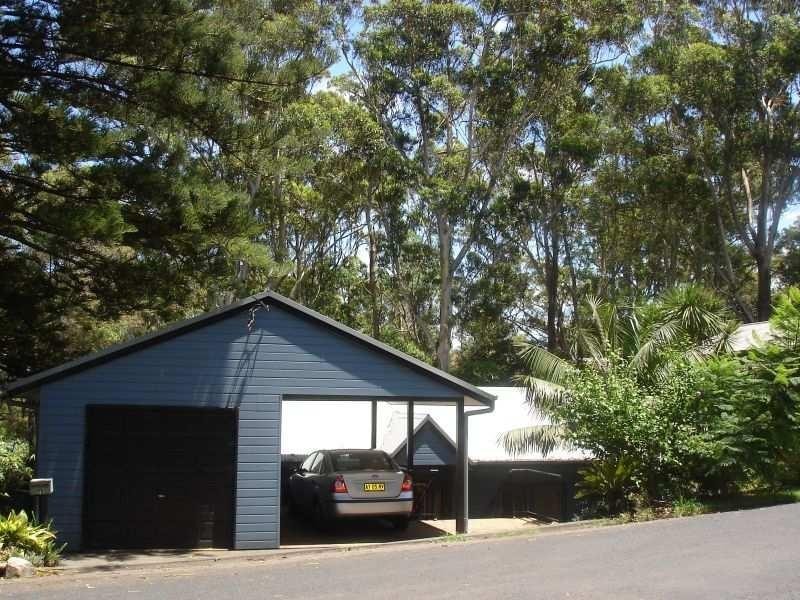 4 Bellevue Cres, North Avoca NSW 2260