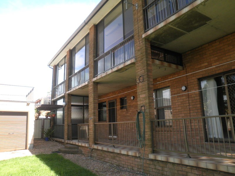 3 Barralong St, Belmont North NSW 2280