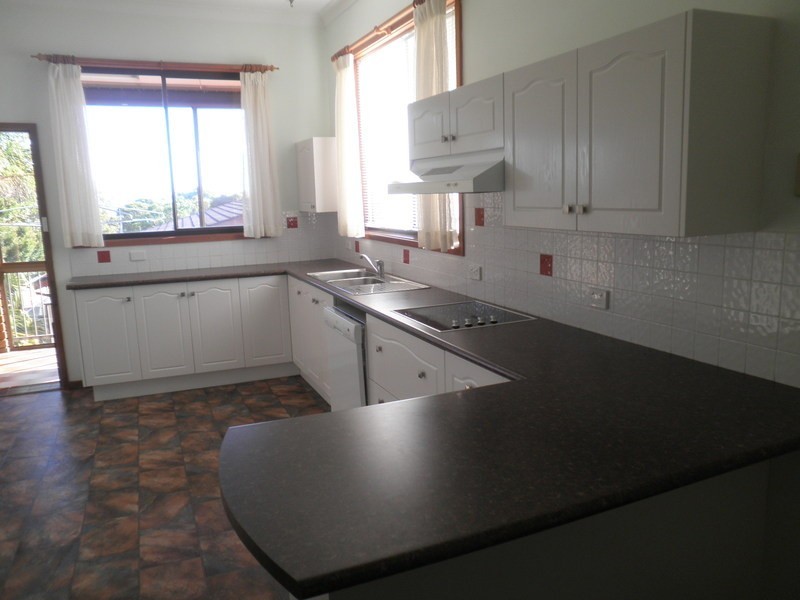 3 Barralong St, Belmont North NSW 2280