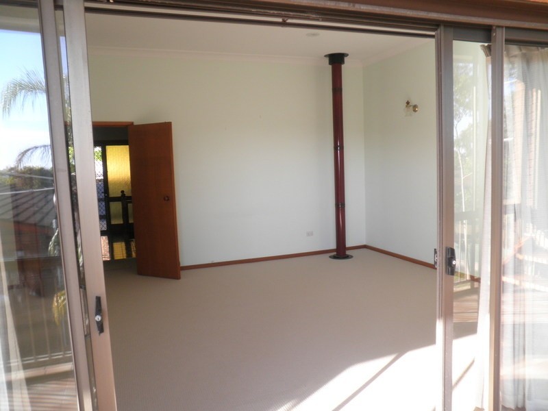 3 Barralong St, Belmont North NSW 2280