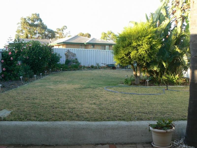 20 Whatman Way, Withers WA 6230