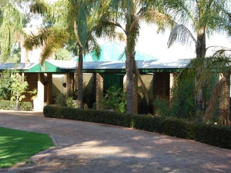 55 Henley Street, Henley Brook WA 6055