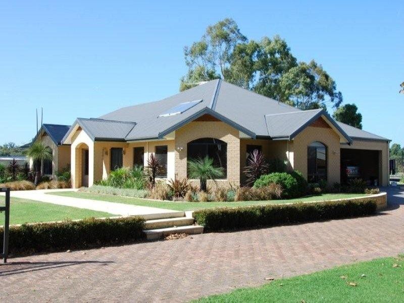 55 Henley Street, Henley Brook WA 6055