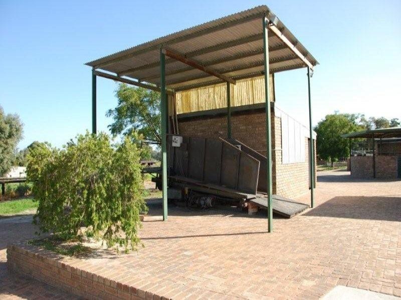 55 Henley Street, Henley Brook WA 6055