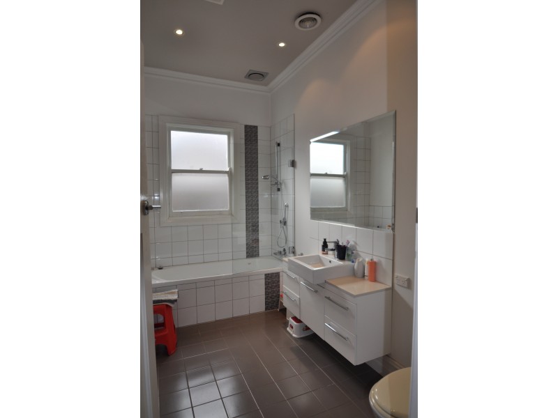 62 Wales Street, Kingsville VIC 3012