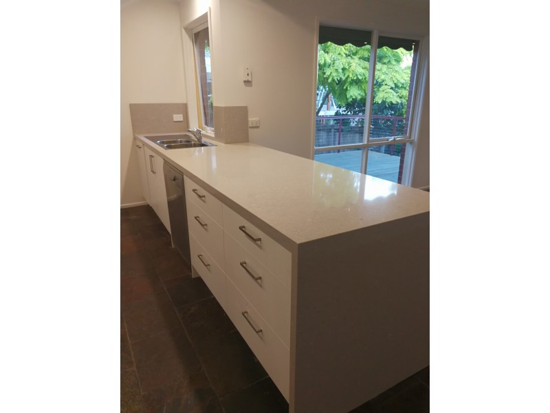 2 Liberty Court, St Helena VIC 3088