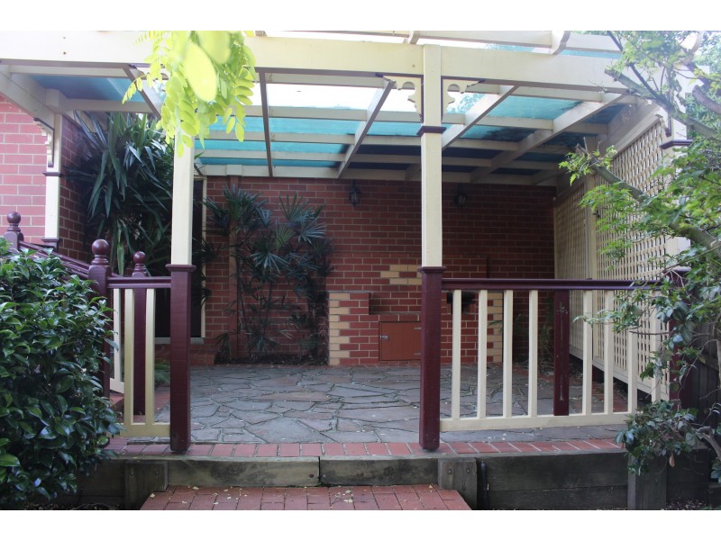 2 Liberty Court, St Helena VIC 3088