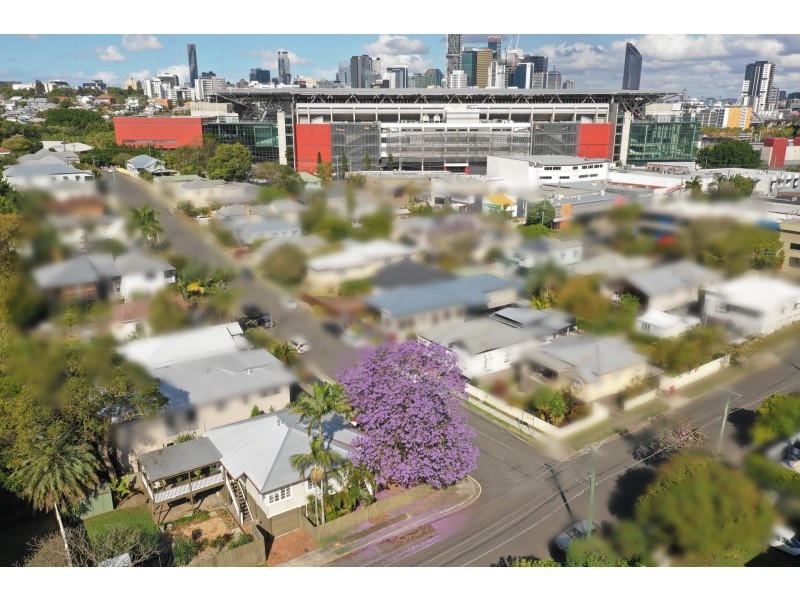 27 Blaxland Street, Milton QLD 4064