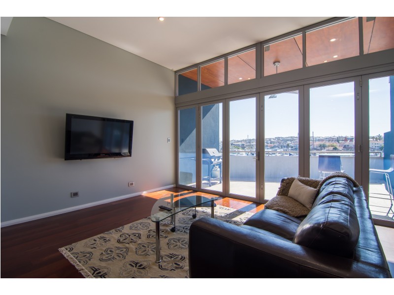 8A Southampton Lane, Mindarie WA 6030