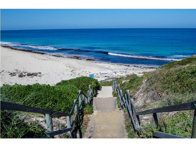 8A Southampton Lane, Mindarie WA 6030