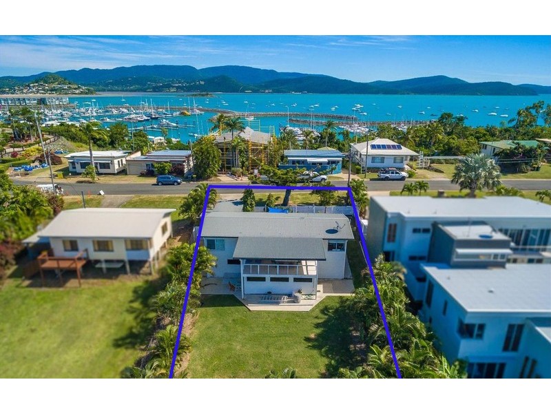 9 Summit Avenue, Airlie Beach QLD 4802