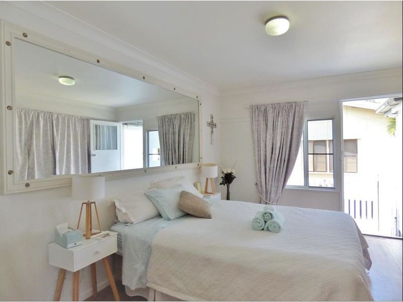 9 Summit Avenue, Airlie Beach QLD 4802