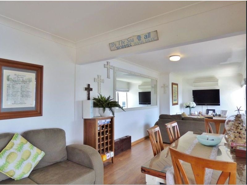 9 Summit Avenue, Airlie Beach QLD 4802