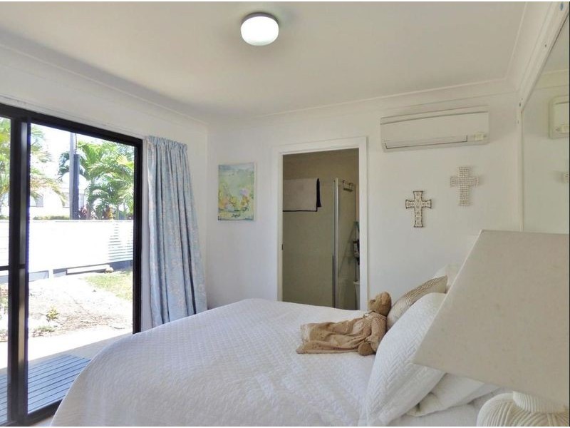 9 Summit Avenue, Airlie Beach QLD 4802