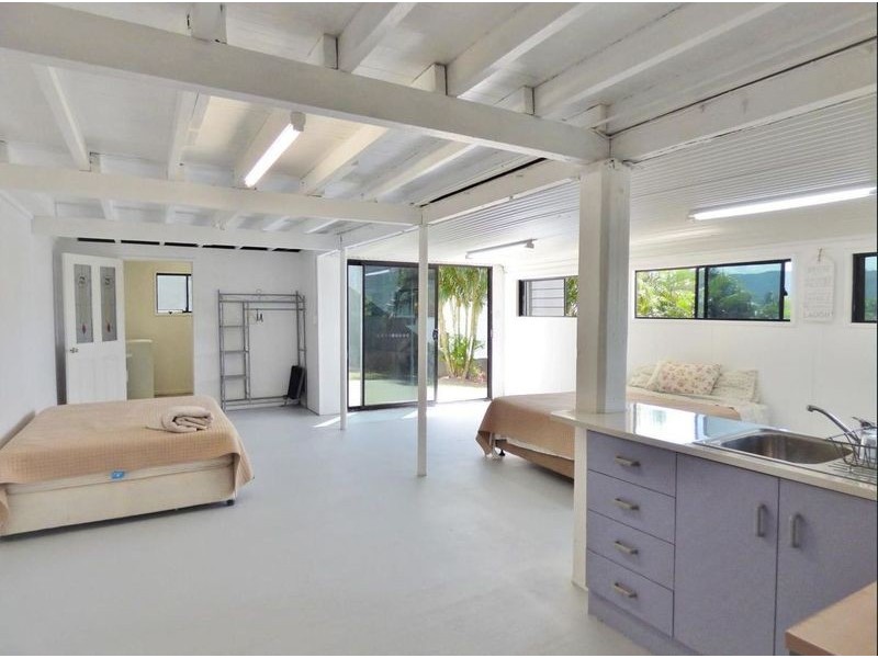 9 Summit Avenue, Airlie Beach QLD 4802