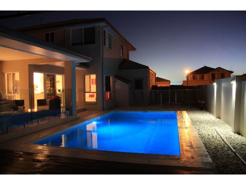 26 Hillview Cres, Little Mountain QLD 4551