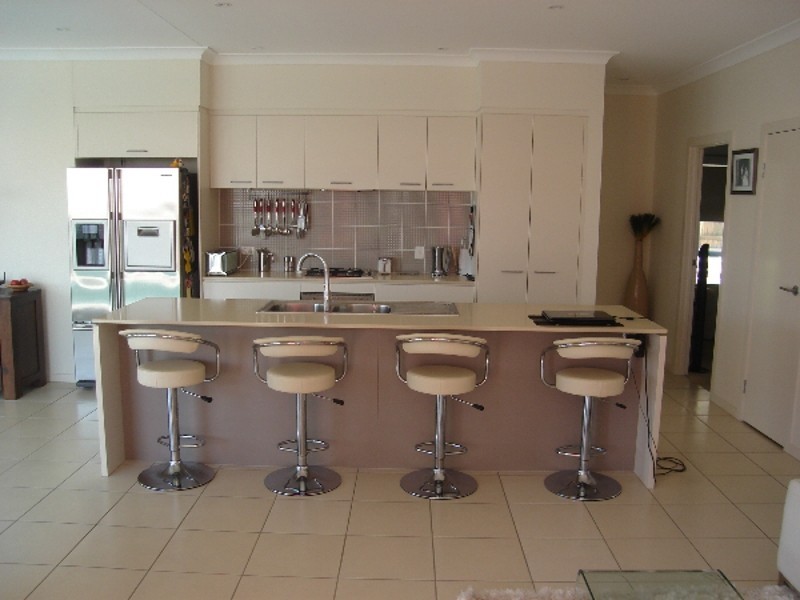 26 Hillview Cres, Little Mountain QLD 4551