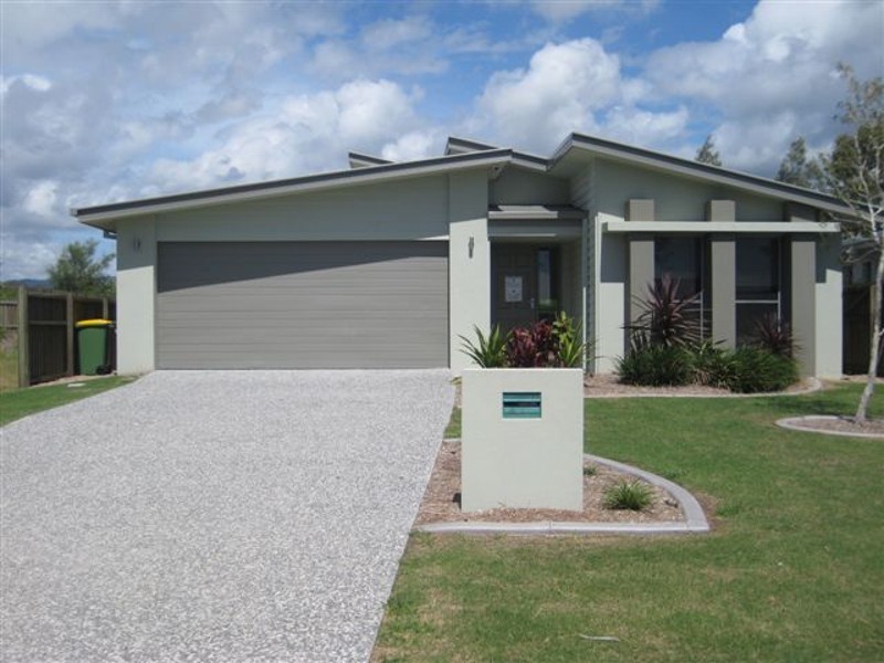 15 Casuarina Way, Helensvale QLD 4212