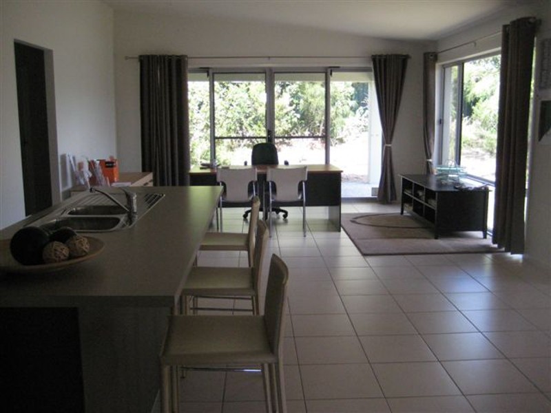15 Casuarina Way, Helensvale QLD 4212