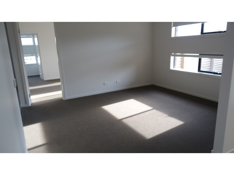 68 Grassbird Drive, Point Cook VIC 3030