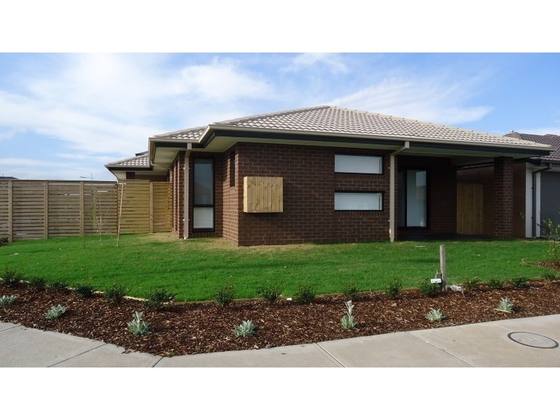 68 Grassbird Drive, Point Cook VIC 3030