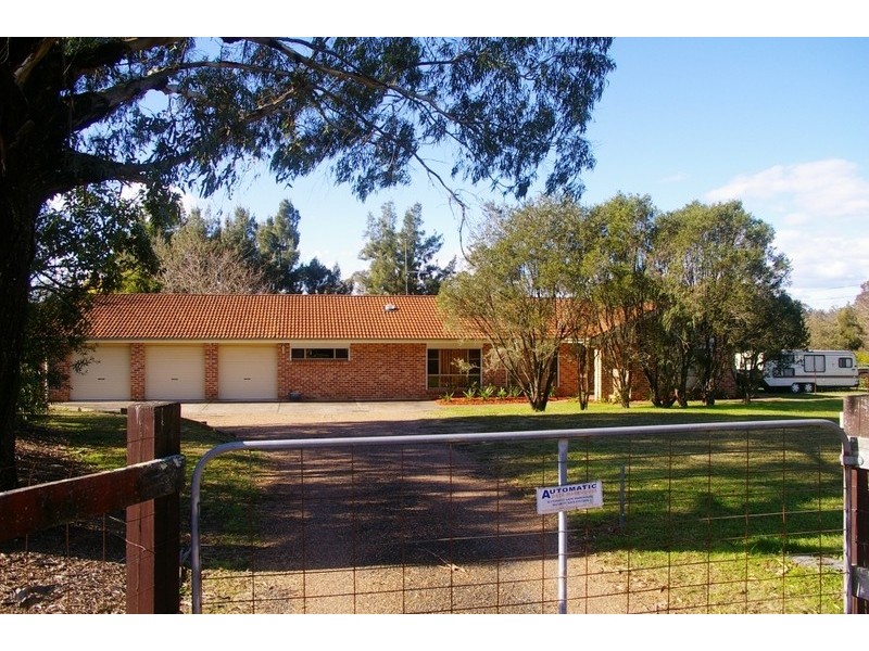 11 Threlkeld Drive, Cattai NSW 2756