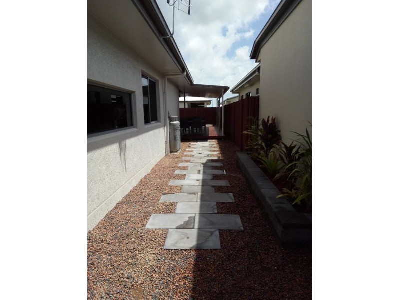 10 Friday Avenue, Burdell QLD 4818