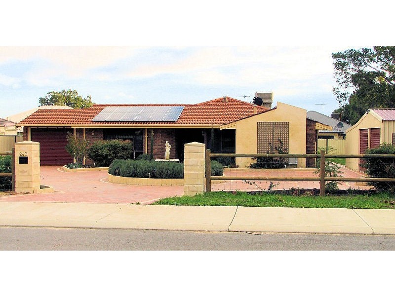 240 Sultana Road East, Forrestfield WA 6058