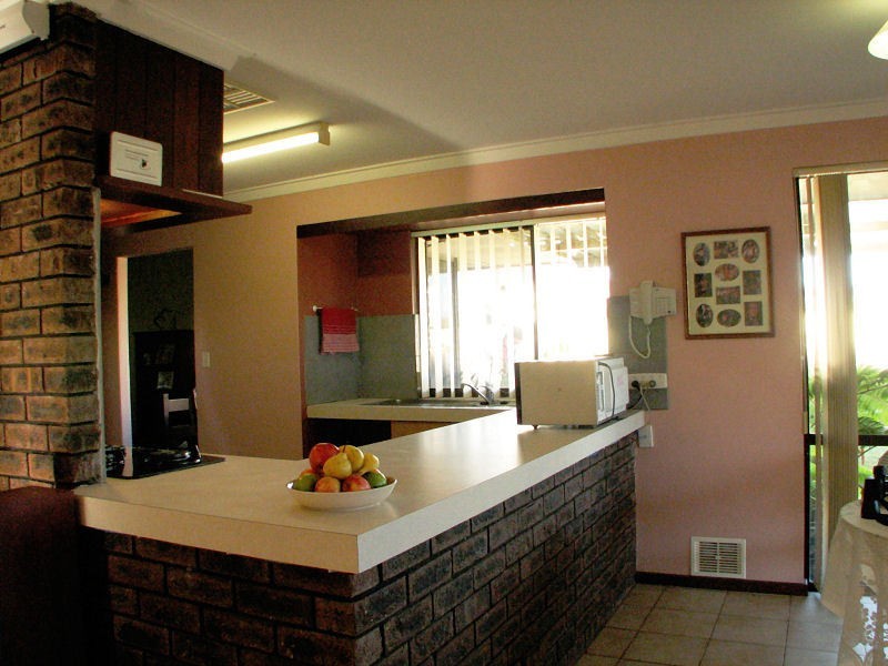 240 Sultana Road East, Forrestfield WA 6058