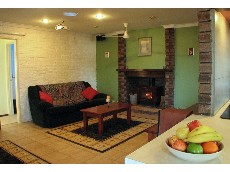 240 Sultana Road East, Forrestfield WA 6058